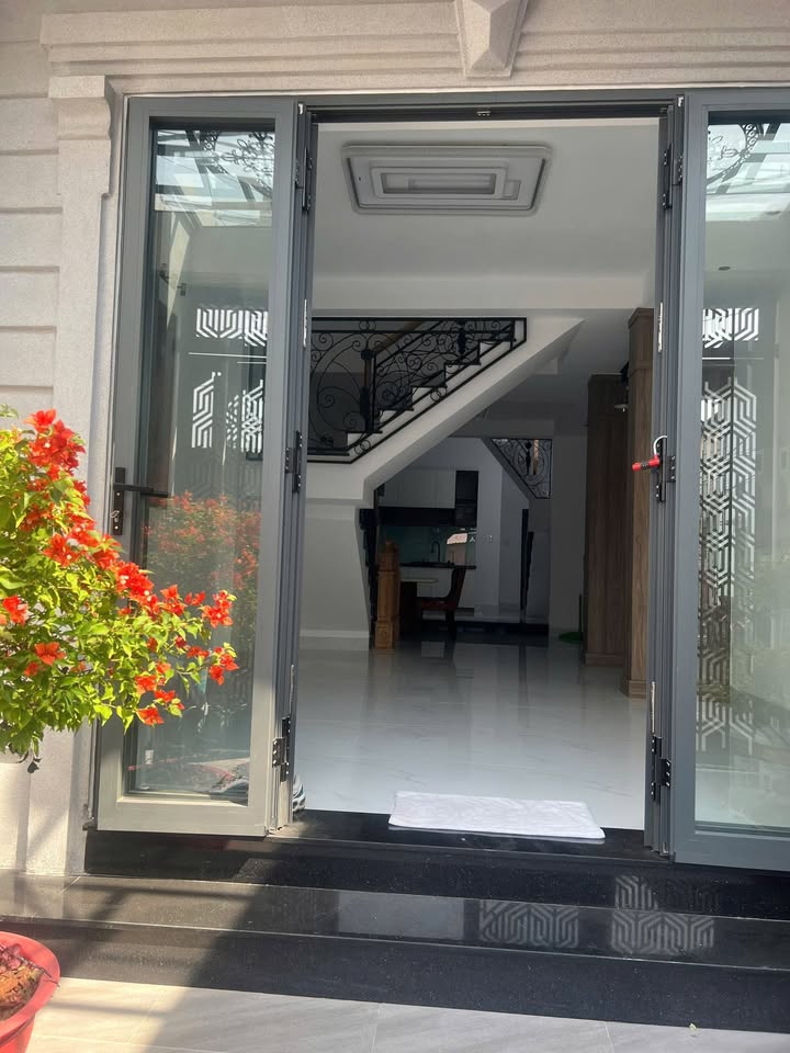 FrontHouse tại Cát Lái, Thủ Đức 76m² giá 7.9 tỷ - Nhà mới vào ở ngay!