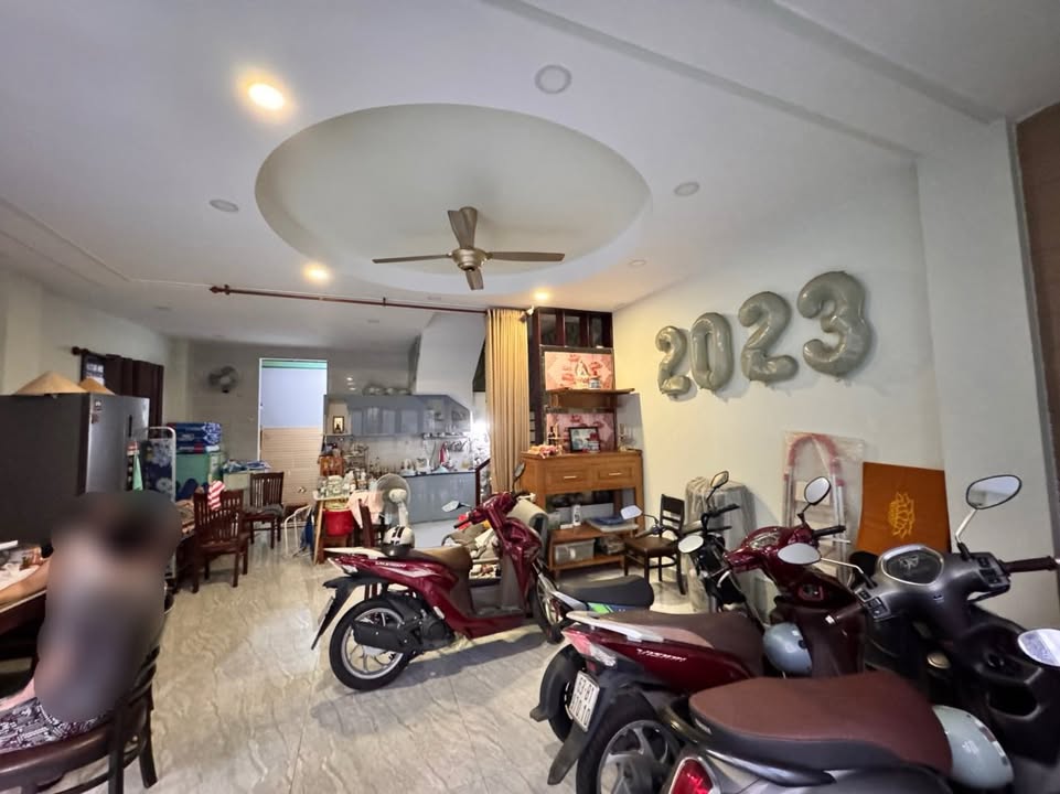 Nhà mặt tiền Vạn Kiếp, Phú Nhuận 60m² giá 8.4 tỷ - Đẹp như mới!