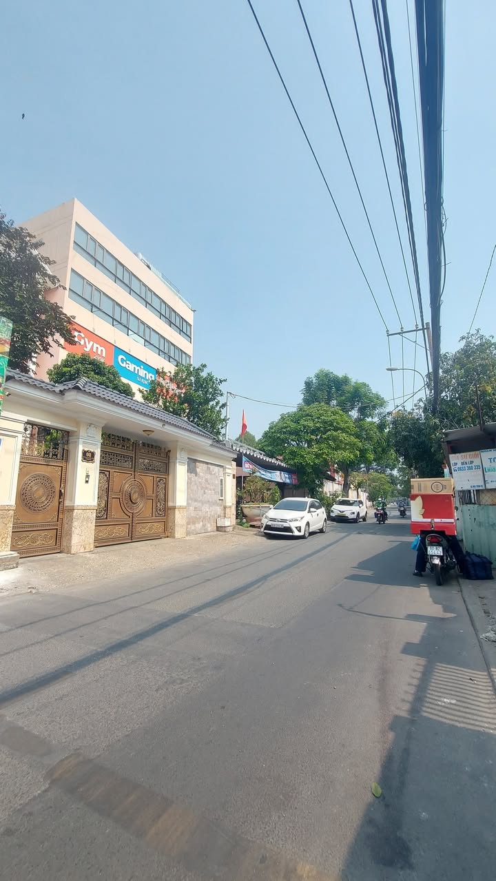 FrontHouse mặt tiền Trương Văn Hải Q9 200m² giá 25.5 tỷ - Đang cho thuê 35 triệu!