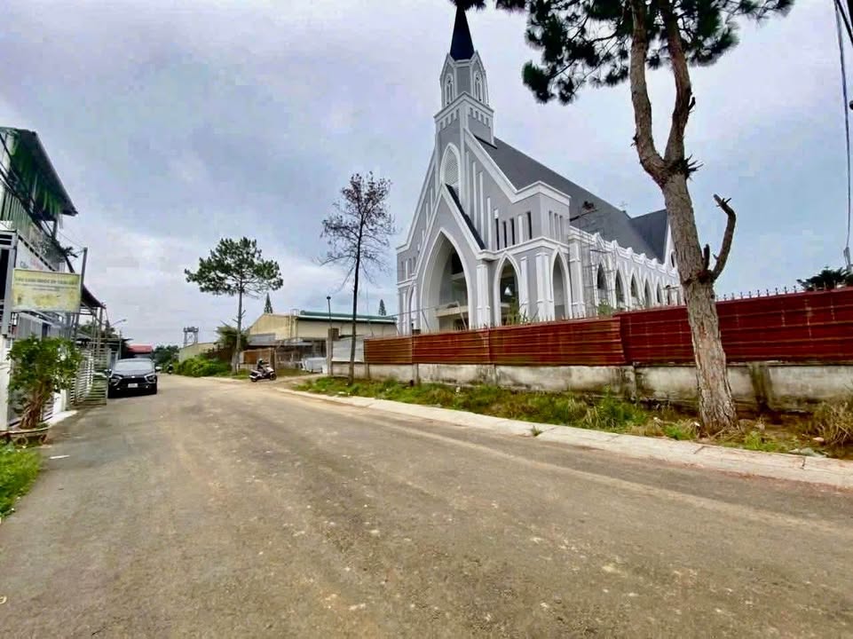 Nhà đẹp hẻm 380 Phan Đình Phùng, Bảo Lộc 110m² giá 2.3 tỷ - Sẵn sàng ở ngay!