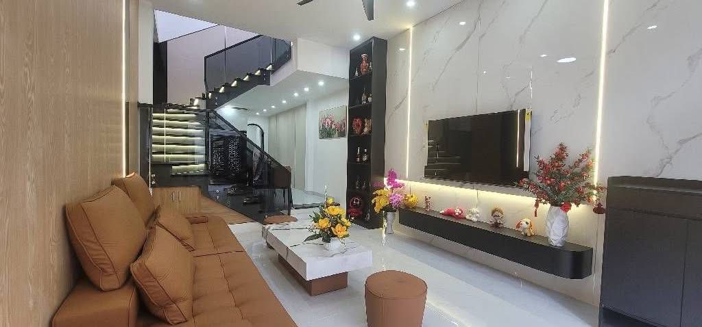 Nhà 2 tầng Hoàng Diệu, Hải Châu 81,2m² giá 6,9 tỷ - Sẵn sàng vào ở ngay!
