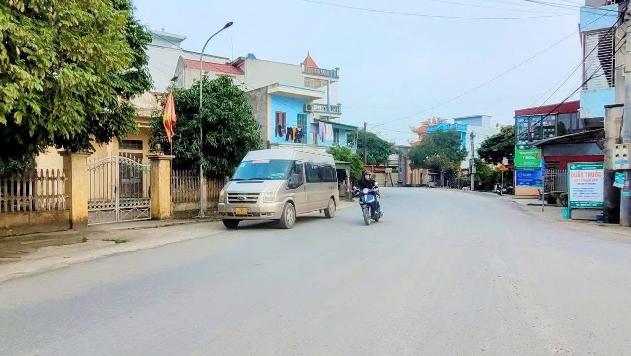 Đất thổ cư xóm 12 Xuân Ninh 181m² giá 2xx tỷ - Vị trí đẹp, thuận tiện kinh doanh!