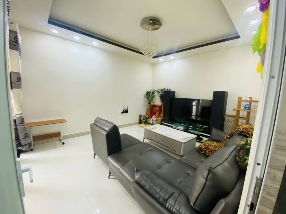 Nhà bán tại Đường Thi Sách, Đà Lạt 75m² giá 4 tỷ - Sổ riêng, gần chợ đêm!