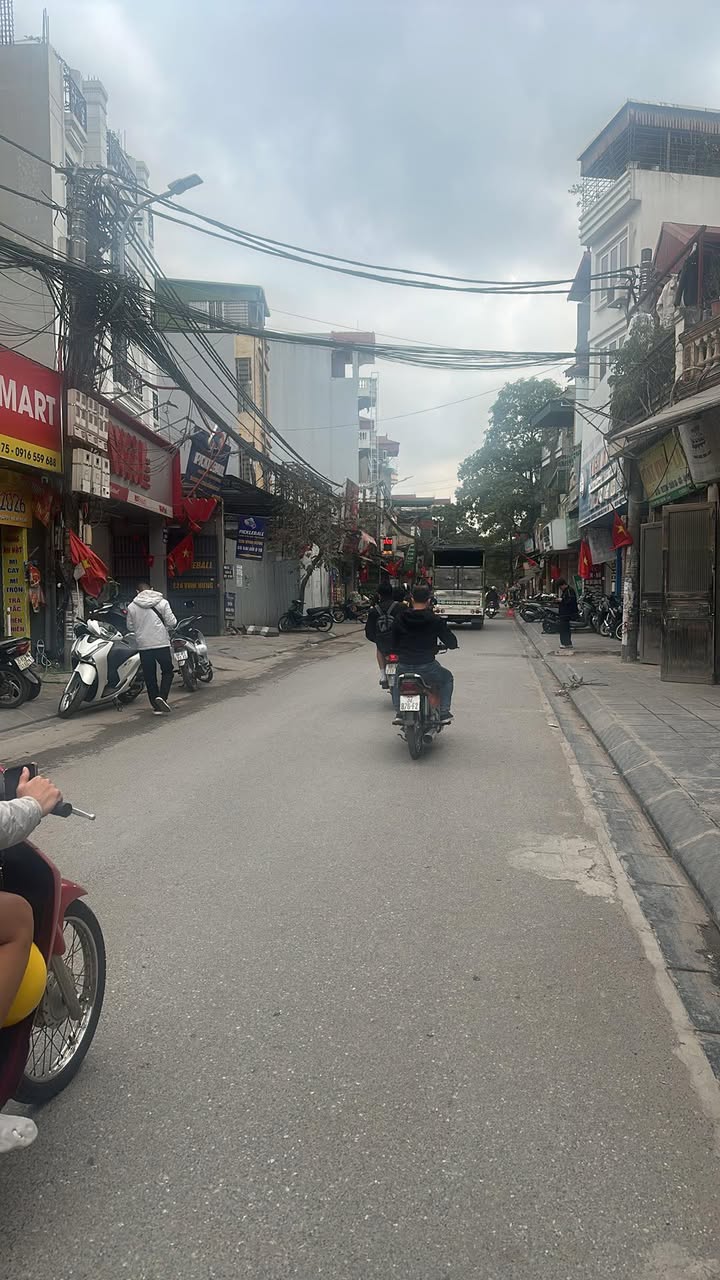 Nhà mặt phố Đông Thiên, quận Hoàng Mai, 35m², giá 10 tỷ - Đầu tư sinh lời ngay!