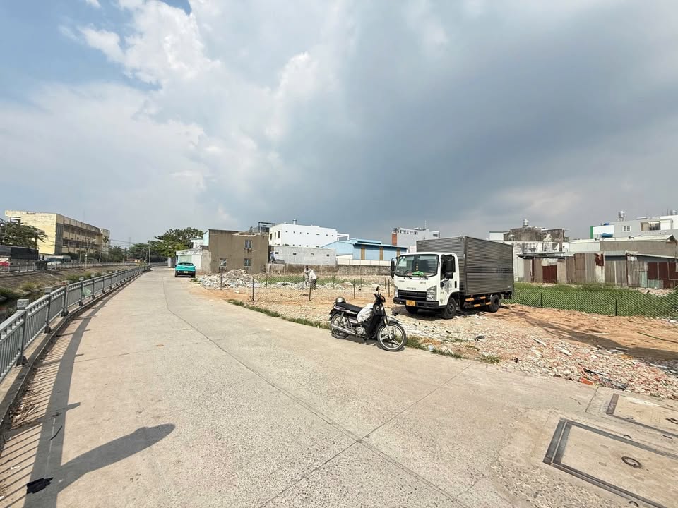 Đất đẹp An Phú Đông, Quận 12, 72m² giá 5.5 tỷ - Chủ bán gấp, không thể bỏ lỡ!