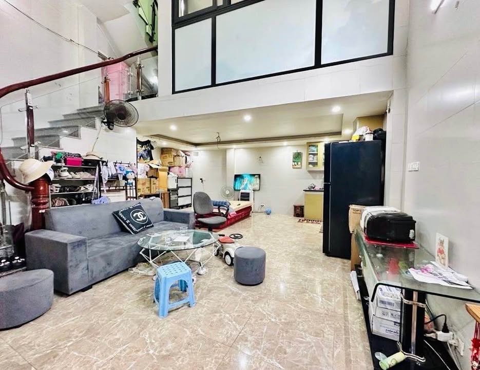 Nhà riêng Hoàng Quốc Việt 39m² giá 8 tỷ - Đầu tư lý tưởng!