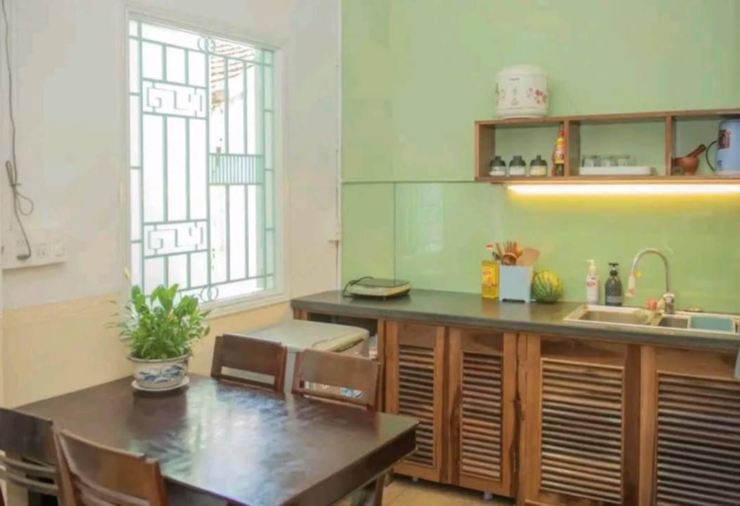 Nhà 2 tầng Hẻm Thông Phường Ngô Mây 21m² giá 1.6 tỷ - Chính chủ bán gấp!