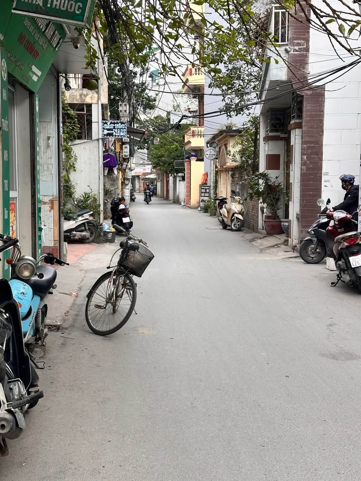 Nhà riêng Văn Tiến Dũng, Bắc Từ Liêm 35m² giá 7 tỷ - Ô tô đỗ cổng, Full nội thất