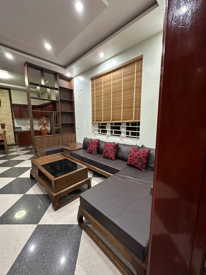 Nhà 3 tầng cho thuê tại Phường Bến Thủy 6.5 triệu - Không gian yên tĩnh, đầy đủ nội thất!