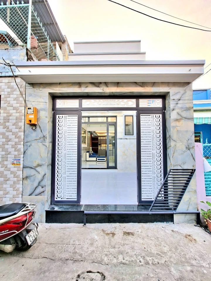 Nhà gần lộ Huỳnh Tấn Phát, Nhà Bè 76m² giá 4.9 tỷ - Phù hợp cho gia đình nhiều thế hệ!