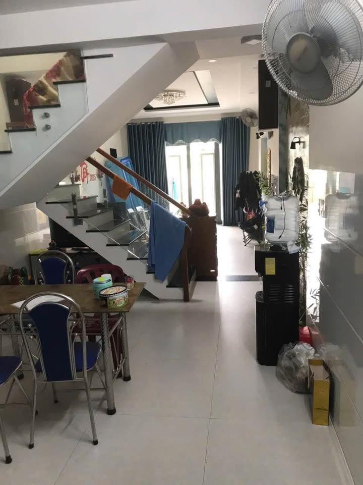 Nhà 2 tầng đường Lê Văn Hiến, Quận Ngũ Hành Sơn, 90m² - Đối diện biển, giá chỉ 7 tỷ!