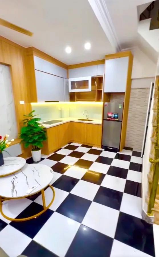 Nhà riêng Đống Đa 22m² giá 5.98 tỷ - Sẵn sàng vào ở ngay!