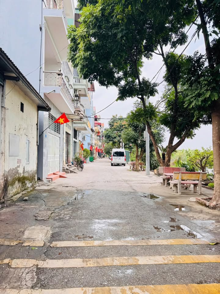 Đất nền Dương Xá - Gia Lâm 65m² giá thỏa thuận - Ô tô tránh thoải mái!