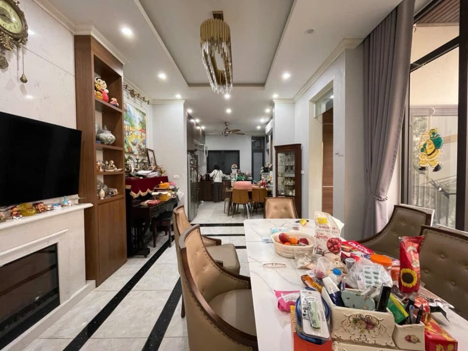 Nhà đẹp Thanh Xuân 52m² giá 15.8 tỷ - Ô tô vào tận nhà!