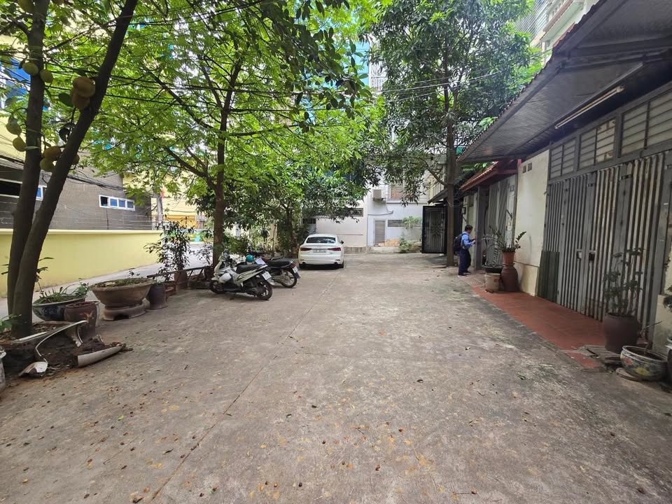 Nhà phố Lê Trọng Tấn, Thanh Xuân 90m² giá 20 tỷ - Ô tô tránh nhau, vị trí vàng!