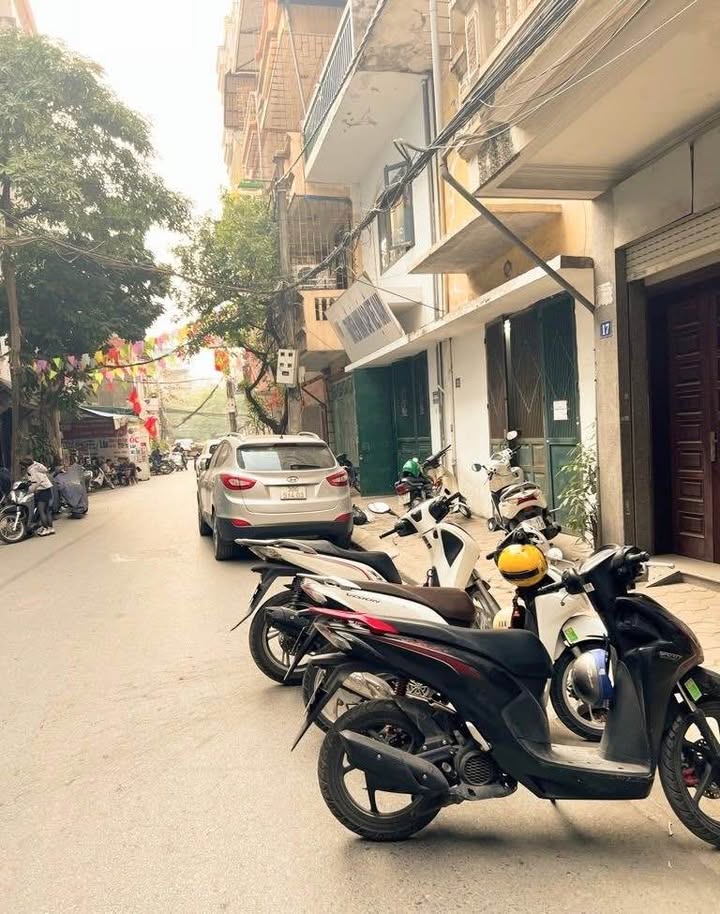 Nhà 5 tầng Trung Hòa, Cầu Giấy, 67m² giá 24 tỷ - Đầu tư đỉnh, ô tô tránh