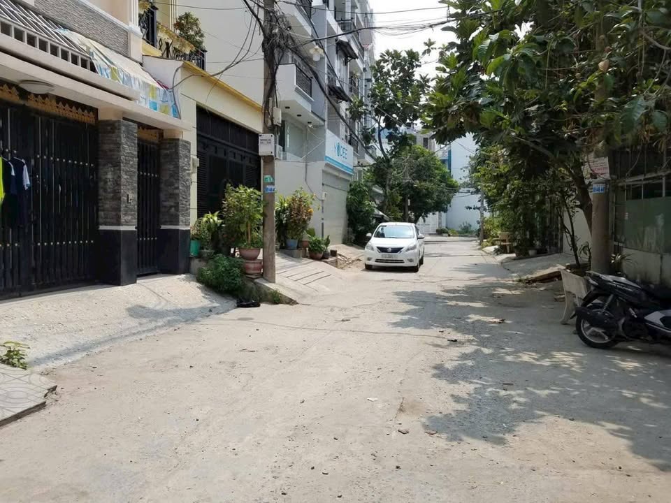 Đất nền đường Hoàng Quốc Việt, Quận 7, 80m² giá 10 tỷ - Đầu tư sinh lời ngay!