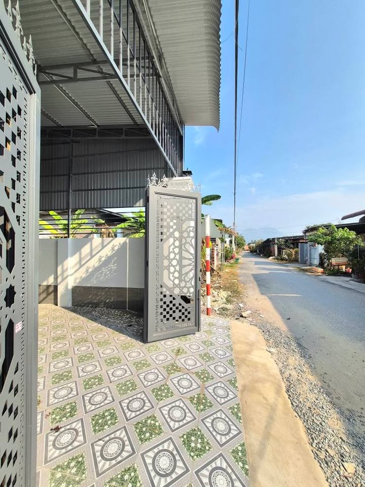 Nhà mới 155m² đường 781, Ninh Thạnh, Tây Ninh giá 1.6 tỷ - Thiết kế hiện đại, sẵn sàng ở ngay!