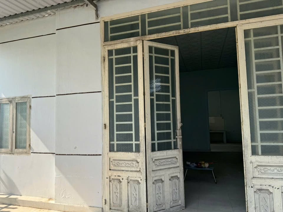 Nhà phố Phú Vinh, Định Quán 180m² giá 1.6 tỷ - Nhà sạch sẽ, thoáng mát