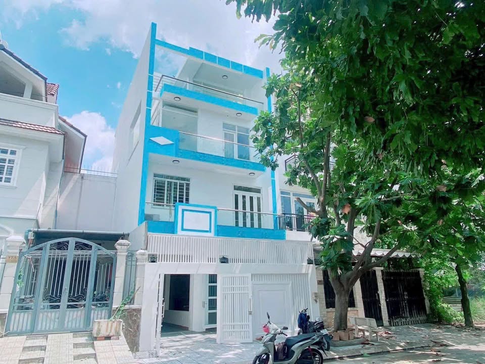 Nhà phố KDC Trí Kiệt, Cầu Giấy, 112m² giá 15 tỷ - Đối diện The Global City!