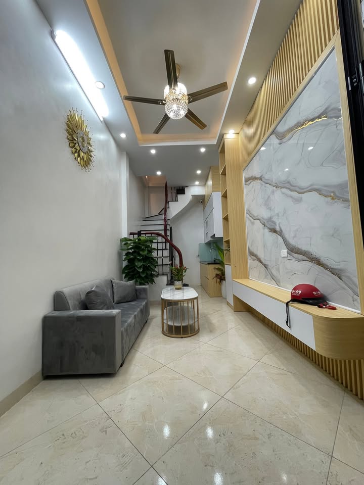 Nhà phố Huế 20m² giá 5 tỷ - Vị trí đắc địa, đầy đủ nội thất!