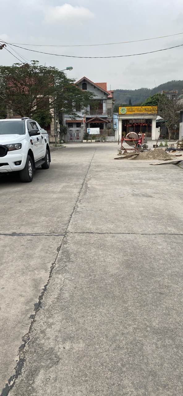 Đất nền dự án KM 8 Quang Hanh 90m² giá 1.9 tỷ - Đường 7m, vỉa hè rộng rãi!