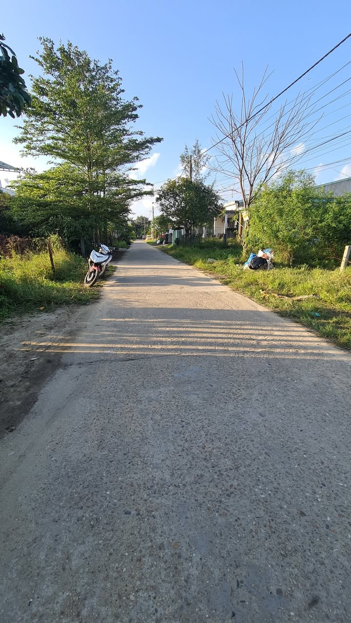 Nhà phố Điện Dương, 200m² giá 2.5 tỷ - Đường rộng, vị trí đắc địa!