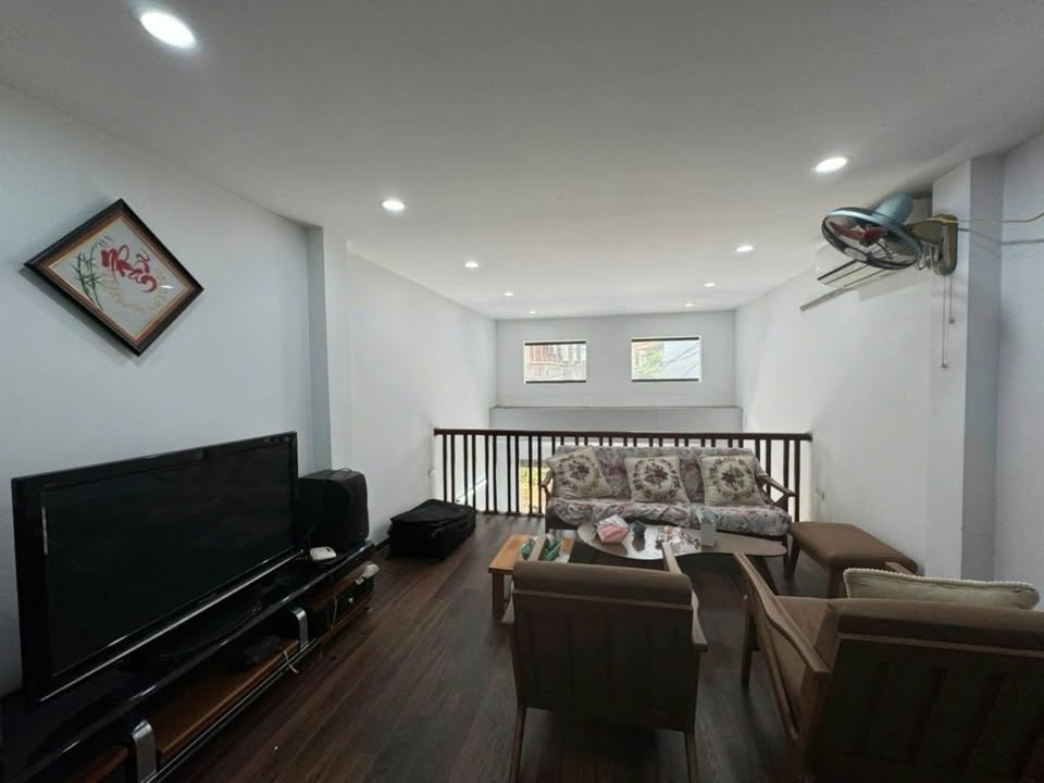 Nhà riêng Hoàng Mai 36m² giá thỏa thuận - Đầu tư lâu dài, tiện ích ngập tràn!