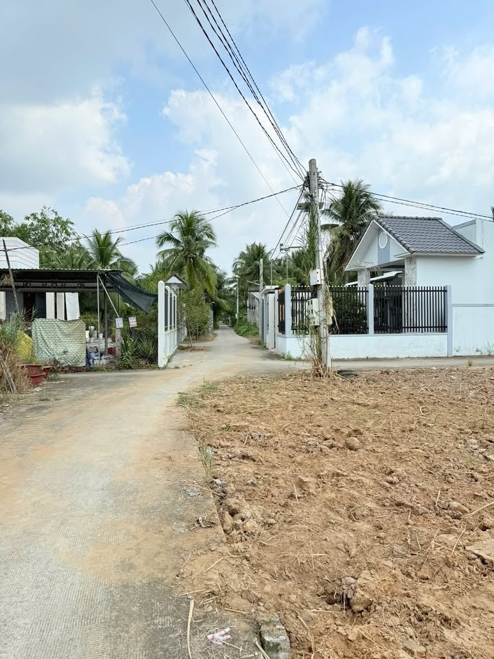 Đất nền đẹp Phường An Hội, Vĩnh Long 335m² giá 900 triệu - Sổ hồng chính chủ!