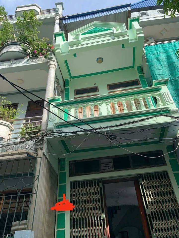 Nhà 2.5 Tầng Mặt Đường Nhánh, Phường Lộc Vượng, Nam Định - Giá 2.299 Tỷ - Ô Tô Đỗ Cửa, Sổ Đỏ Chính Chủ