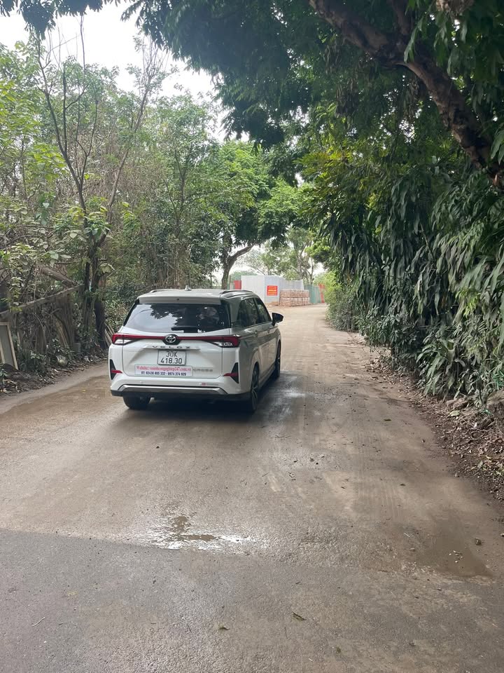 Đất lô góc Phường Lĩnh Nam 45m² giá 6.75 tỷ - Ô tô vào tận đất!