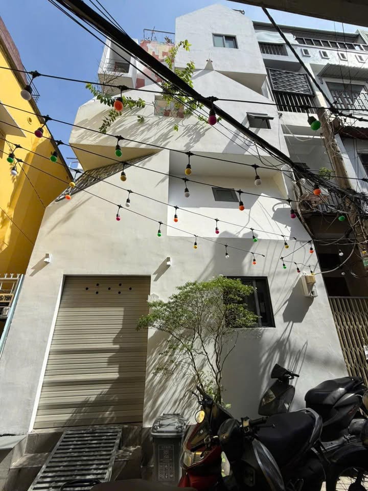 Nhà hẻm 3 gác Quận 10, 36m² giá 6.5 tỷ - Thiết kế hiện đại, thu nhập 25 triệu/tháng!