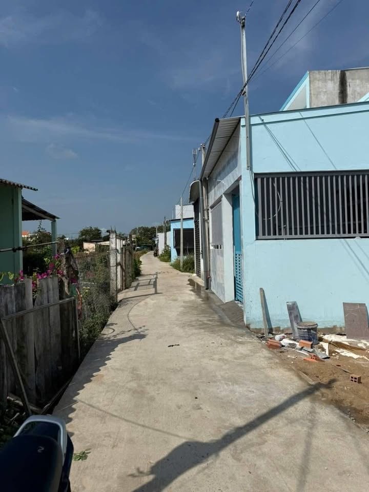 Nhà cấp 4 góc mặt tiền hẻm, Trà Cú 90m² giá chỉ 850 triệu - Đầu tư sinh lời!