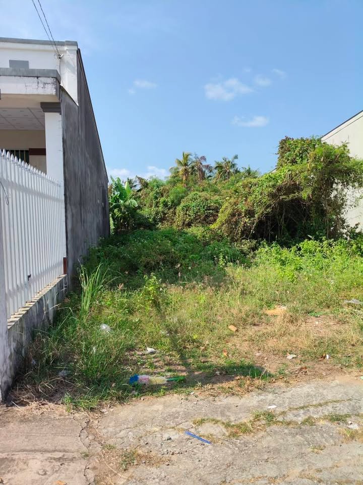 Đất nền mặt tiền hẻm 92 Vũ Đình Liệu 115m² giá 680 triệu - Sổ hồng chính chủ!