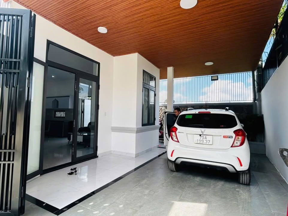 Nhà phố Thích Tịnh Khiết, P. Thủy Xuân, 160m² - Nhà hiện đại, giá chỉ 1.9 tỷ!