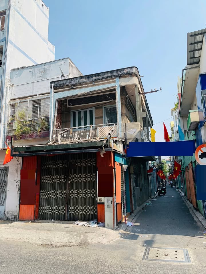 Mặt tiền kinh doanh Đường Thích Quảng Đức, Phú Nhuận 64m² giá 26 triệu - Địa điểm lý tưởng cho quán ăn, trà sữa!