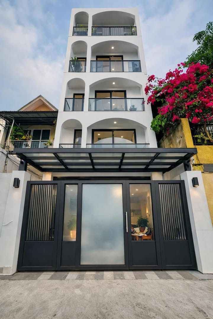 Nhà 18 căn hộ dịch vụ Trần Văn Sắc, Thảo Điền 98m² giá 27.8 tỷ - Cơ hội đầu tư lý tưởng!