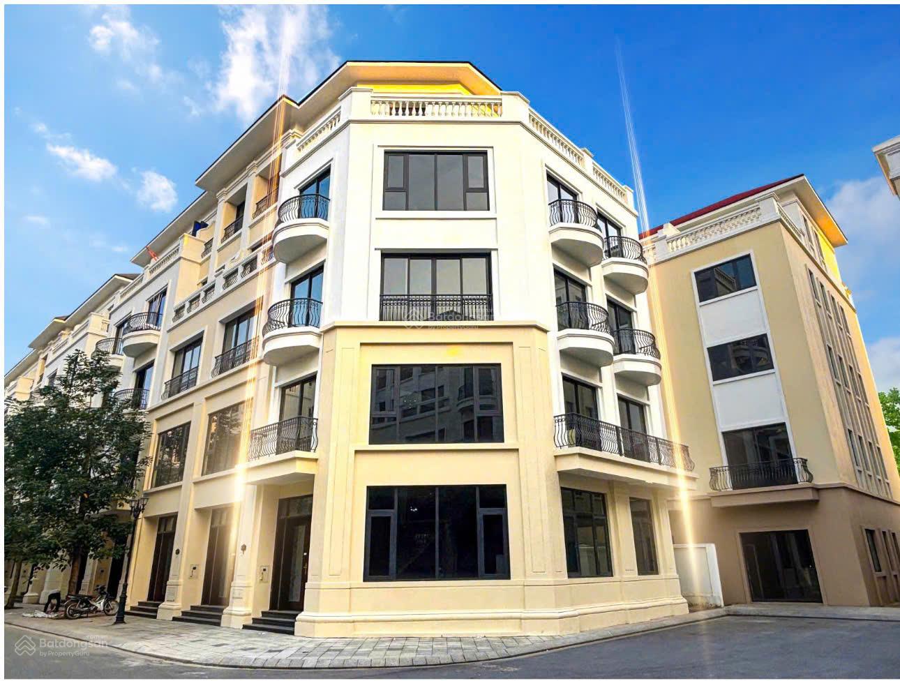 Nhà góc Vinhomes Ocean Park 2 Long Hưng 104m² giá 15 tỷ - Đỗ 4 ô tô trước nhà!