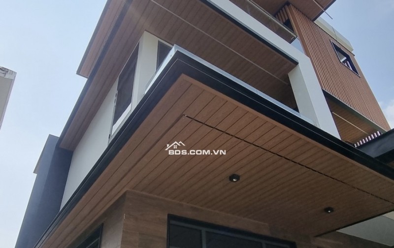 Biệt thự đẹp 240m² tại Phường 7, Quận 8 - Sẵn sàng vào ở ngay!