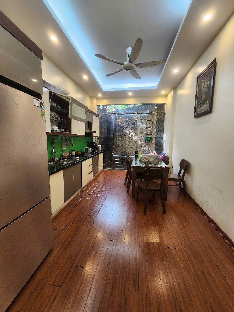 Nhà phố Bạch Mai 70m² giá 13.2 tỷ - Thiết kế hiện đại, sẵn sàng vào ở!