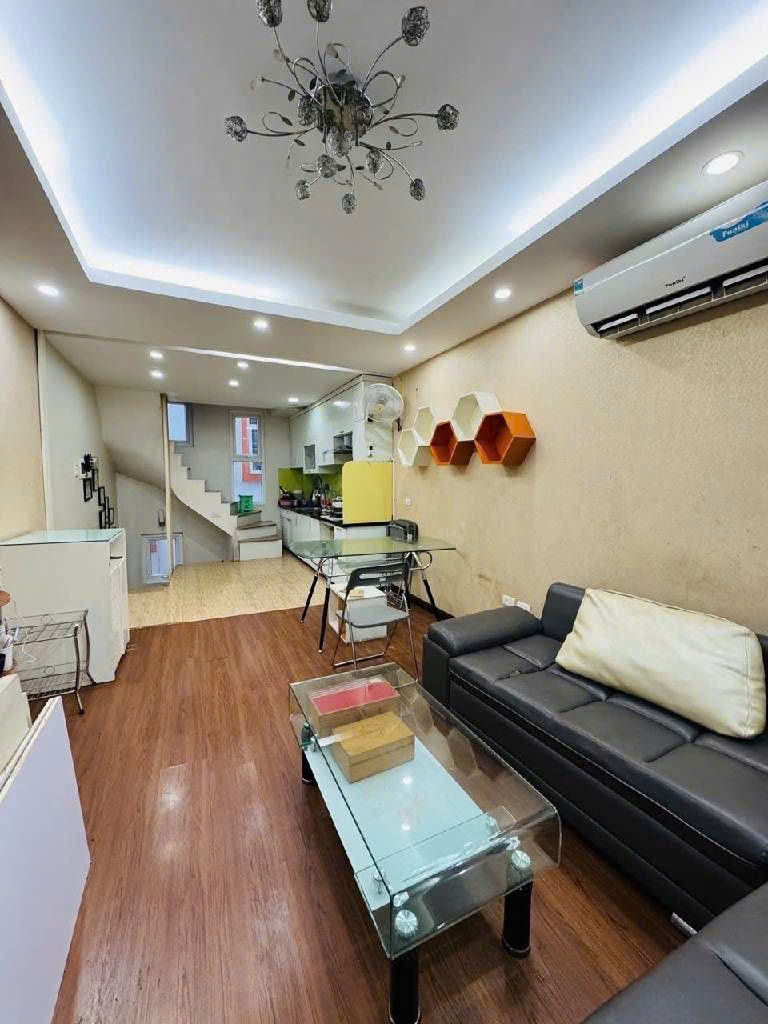 Nhà phố Phương Mai, Đống Đa 26m² giá 9.85 tỷ - Vị trí đẹp, kinh doanh sầm uất!
