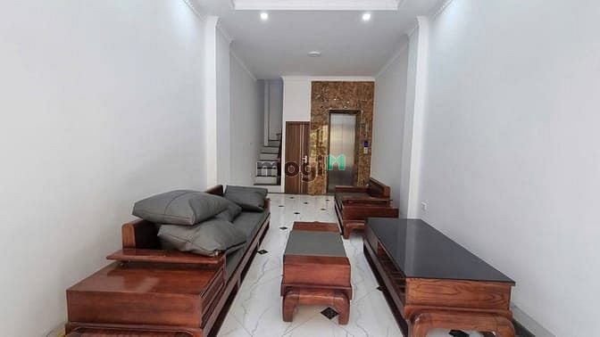 Nhà đẹp 6 tầng ngõ An Dương Vương, Tây Hồ 33m² giá 11.3 tỷ - Sẵn sàng vào ở!