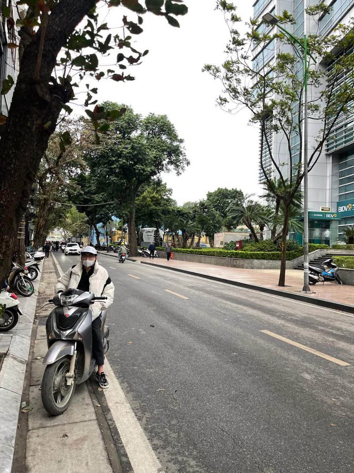 Căn hộ tập thể phố Cửa Bắc, Ba Đình 60m² giá 4.2 tỷ - Sổ đỏ chính chủ sẵn sàng giao dịch!