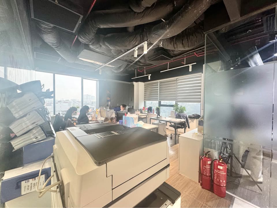 Cho thuê văn phòng tại Lê Văn Lương, Thanh Xuân, 160m² giá chỉ 48 triệu/tháng - Không thể bỏ lỡ!