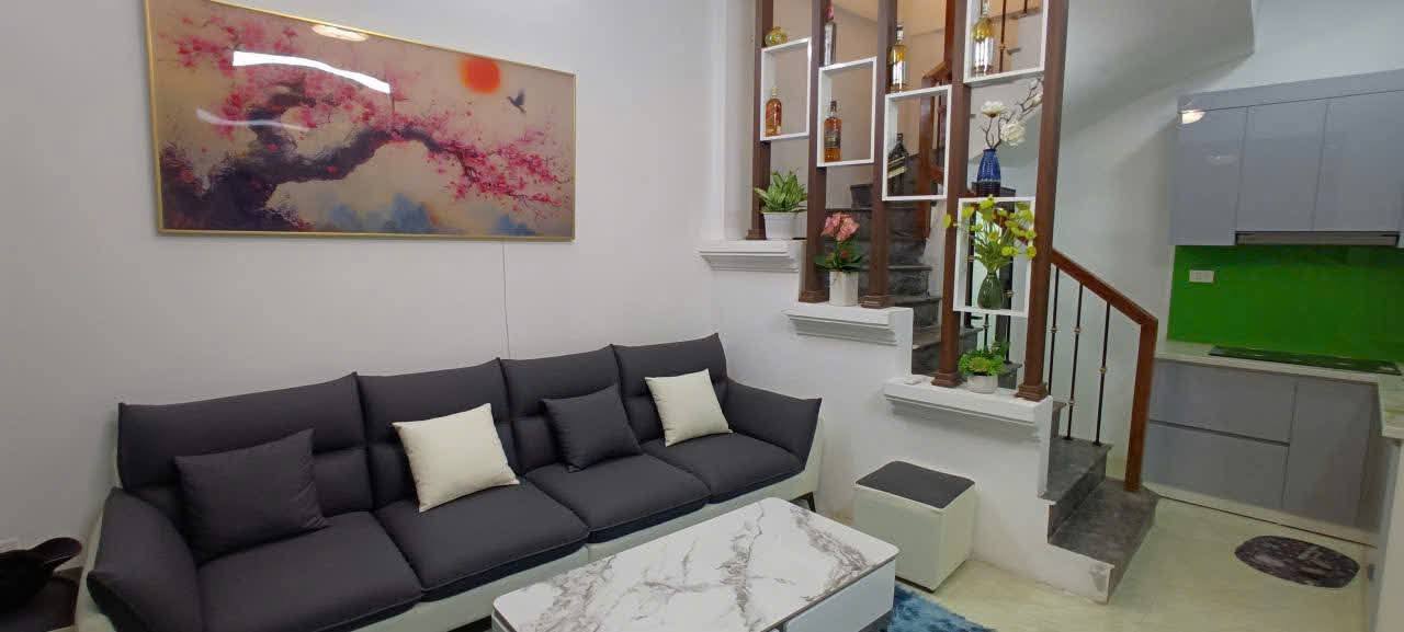 Nhà Đẹp Lô Góc Nguyễn Chính, Hoàng Mai 28m² giá 5.8 tỷ - Kinh doanh thuận lợi!