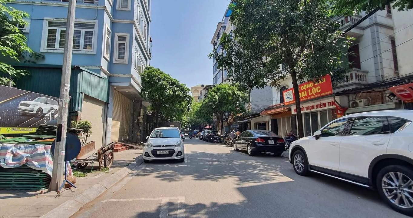 Tòa văn phòng 10 tầng 116m² mặt tiền 9,2m tại Dương Khuê, Cầu Giấy - Đầu tư sinh lời ngay!