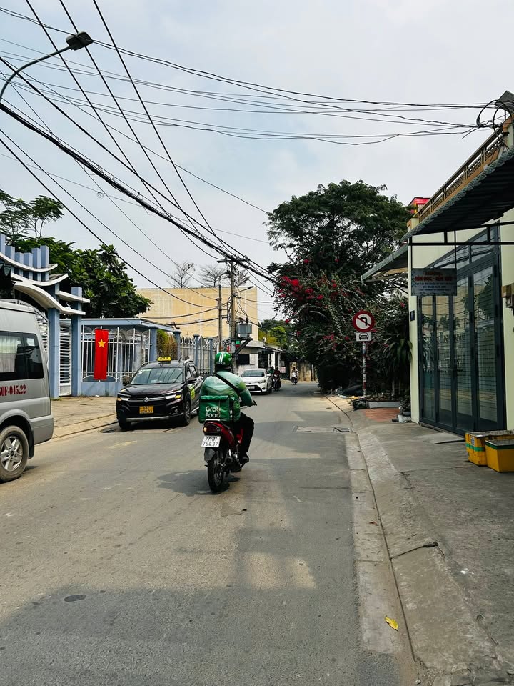 Nhà mặt tiền đường Đình Phong Phú, Quận 9, 63m² giá 8.58 tỷ - Cơ hội đầu tư hấp dẫn!