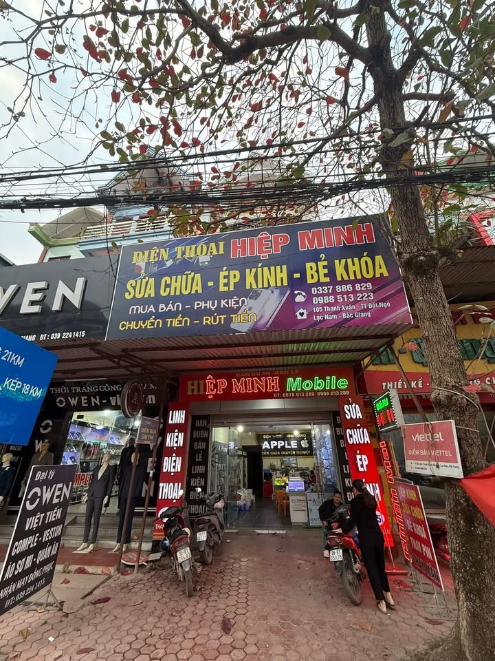 Nhà 3 tầng Thị trấn Đồi Ngô 128.5m² giá 10.8 tỷ - Vị trí đẹp, kinh doanh thuận lợi!