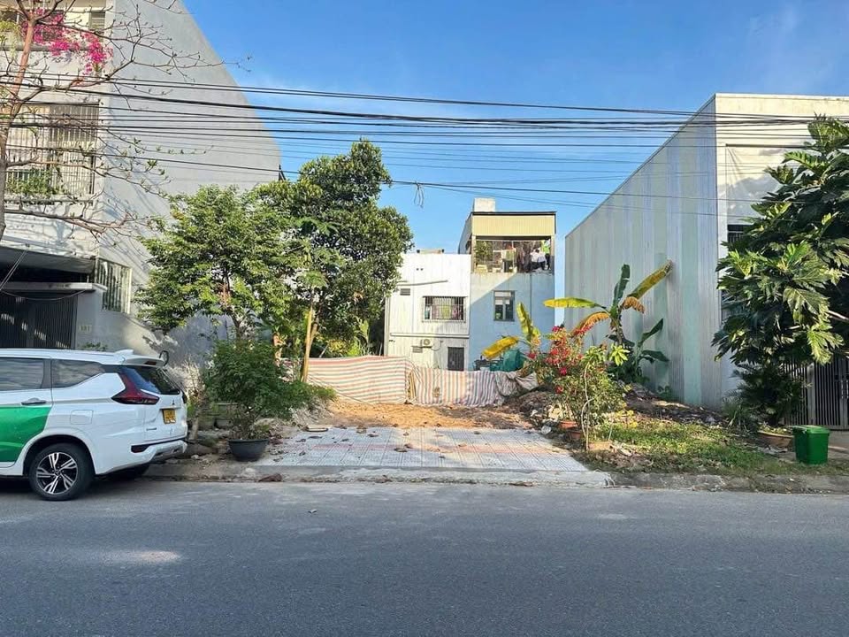 Đất nền Đô Đốc Lân - Hòa Xuân 100m² giá 6 tỷ - Tiềm năng tăng giá cao!
