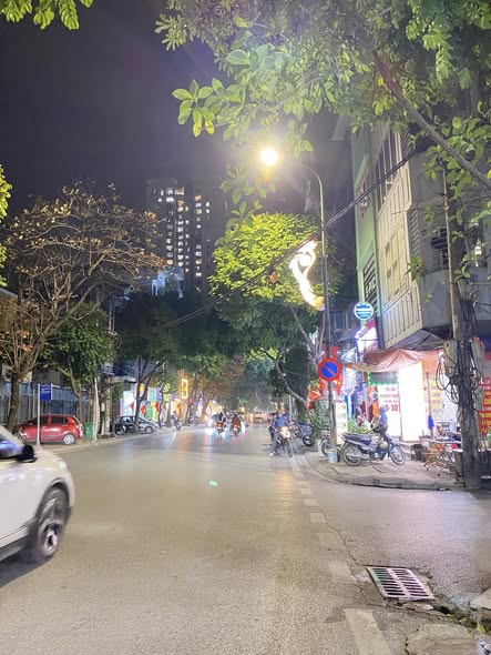 Nhà phố Tô Hiệu, Hà Đông, 36m² giá 8 tỷ - Hiếm nhà bán, vị trí đắc địa!